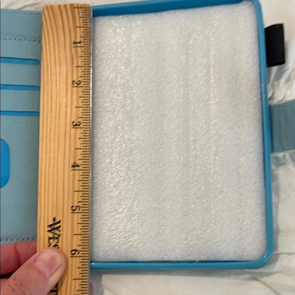 Blue Ocean Themed Kindle Cover
